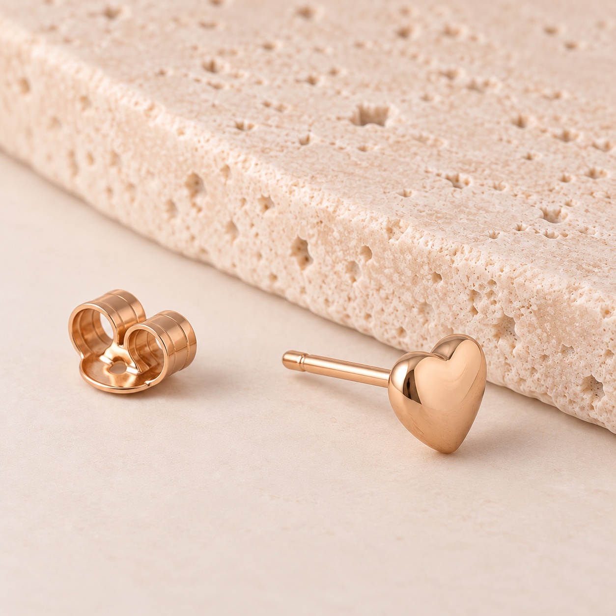 Heart Stud (Single) view 2