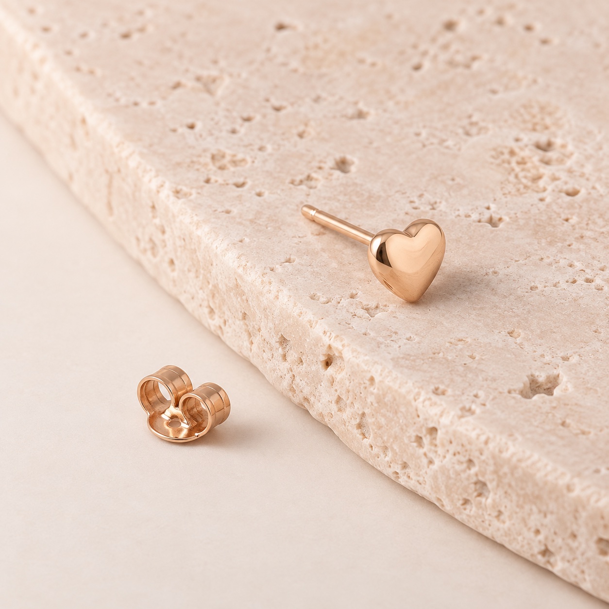 Heart Stud (Single)